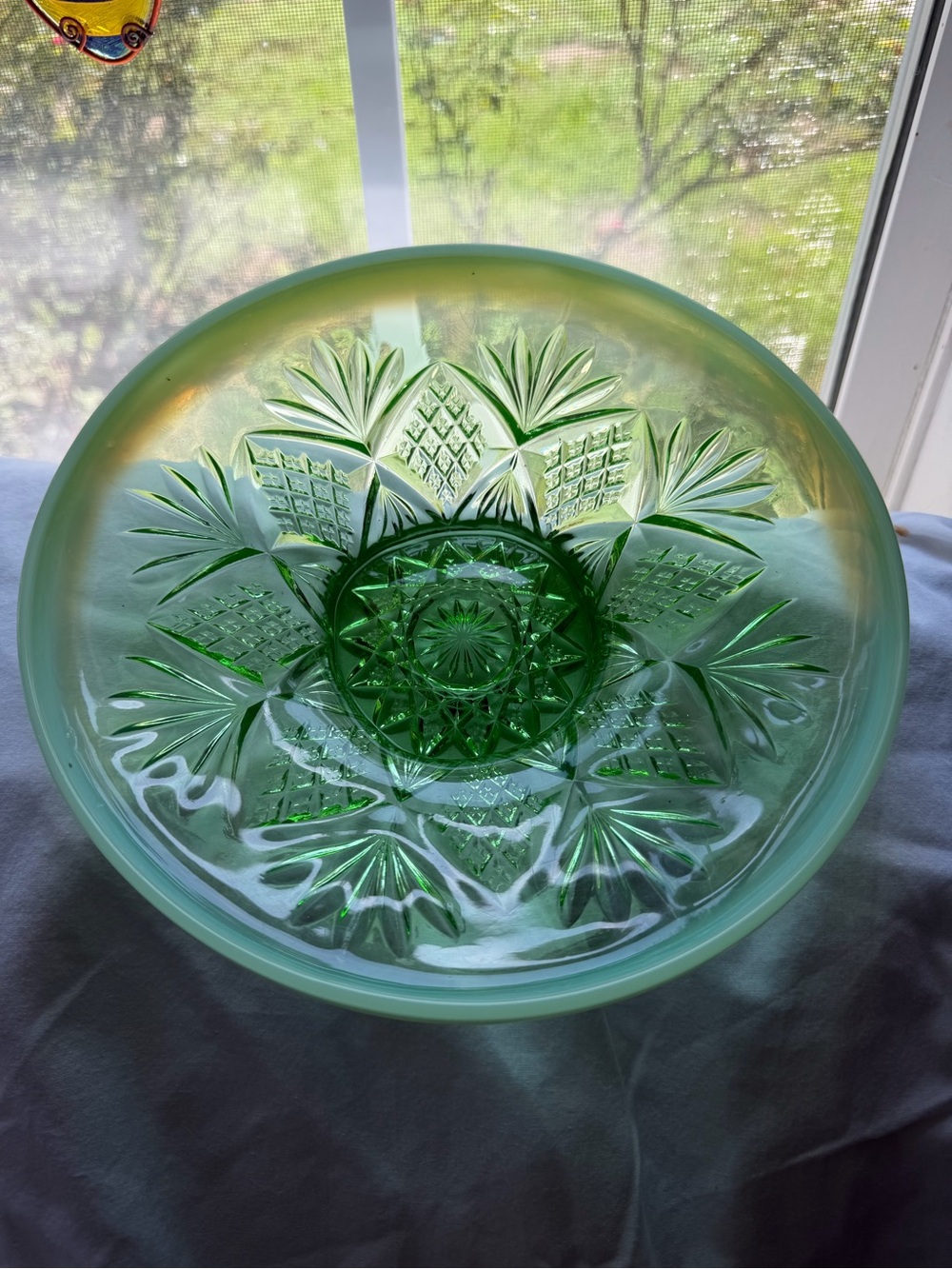 vintage green opalescent Serving Bowl
Northwood Glass Company.